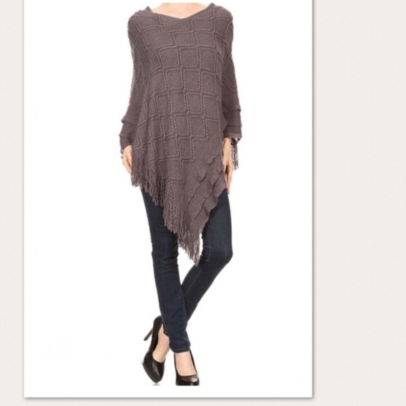 NEW Women's Spring Gray Sweater Fringe Poncho - Picture 2 of 3
